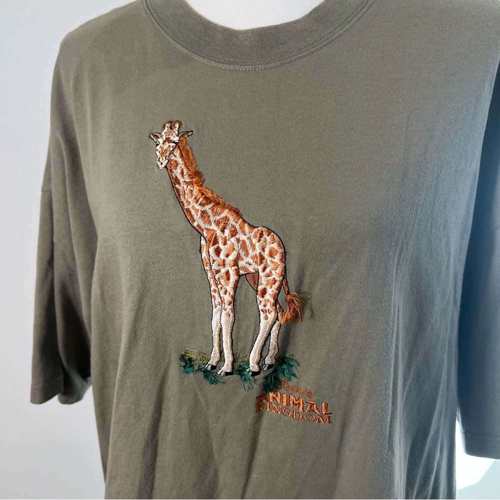 Vintage Disney Shirt Size XXL, Animal Kingdom Giraffe Design with Mane and Grass